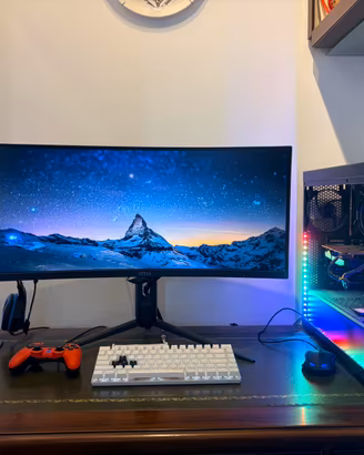 Postazione gaming completa: PC, monitor 200Hz, kit