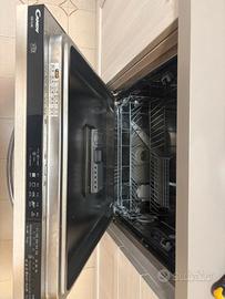 Lavastoviglie candy a incasso semi nuova