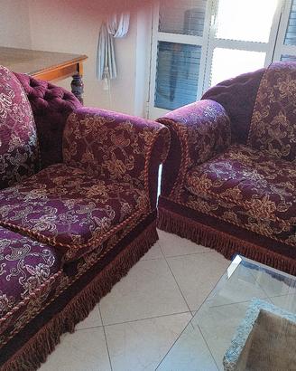 Coppia divani in tessuto classico 