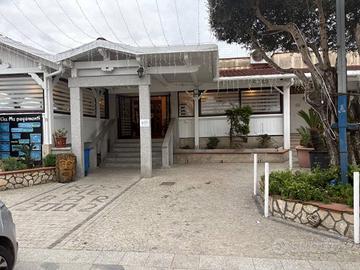 Attività / Licenza di 180 m² con 5 locali a Giugli