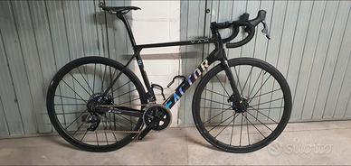 Bicicletta da corsa Factor o2 vam