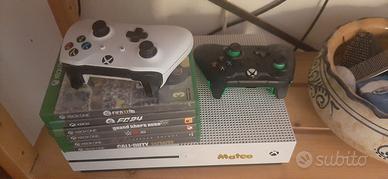 xbox one 1TB +8giochi (ufc 2 ,FC24, GTA V incluso)