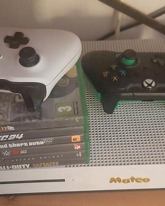 xbox one 1TB +8giochi (ufc 2 ,FC24, GTA V incluso)