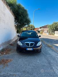 lancia ypsilon perfetta in tutto 