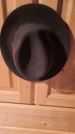 cappello lana Marlboro 