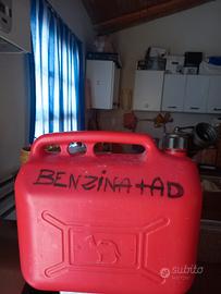 tanica  benzina 
