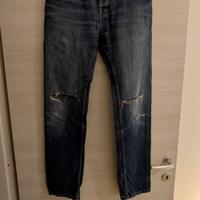 jeans strappati 