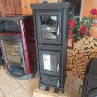 Stufa a legna con forno 