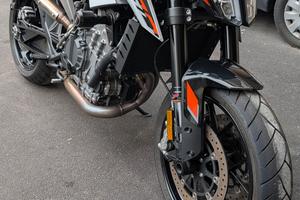 KTM DUKE 790