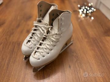 Pattini da ghiaccio Risport Siria tg. 35 (235)