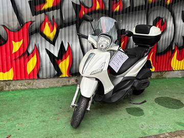 Piaggio Beverly 350
