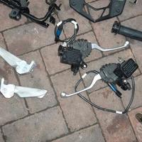 Majesty S 125 : centralina faro km pinza pompa