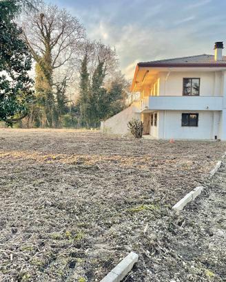 CHIRIGNAGO Villa singola giardino di 2300MQ S553