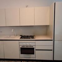 Cucina Veneta Cucine moderna completa di frigo, fo