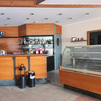 NEGOZIO A LANGHIRANO