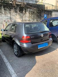 VOLKSWAGEN Golf 4ª serie - 2002