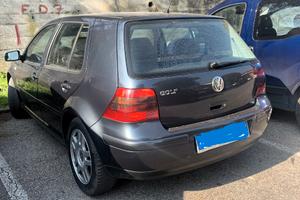 VOLKSWAGEN Golf 4ª serie - 2002