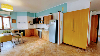 Arredato e ristrutturato fronte metro chiaiano