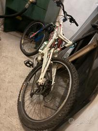 Bici da enduro Marin