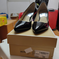 Scarpe donna nr 38 Michael Kors nere