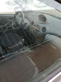 Yaris 1000 anno 2002