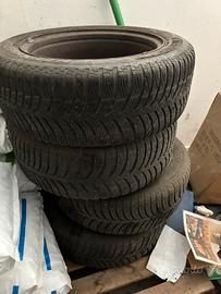 Pneumatici invernale 205/55r16 su cerchio fiat