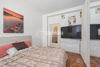 Bilocale luminoso al settimo piano con ascensore -