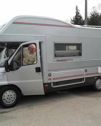 camper mansardato arca superamerica 475