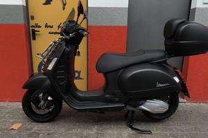 Piaggio Vespa 300 GTS hpe Notte
