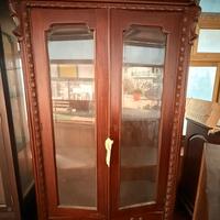 Vetrina e credenza