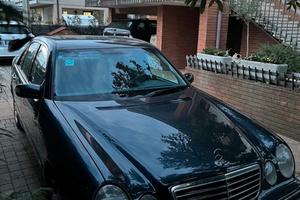 Mercedes E 200 Kompressor con Gpl Brc