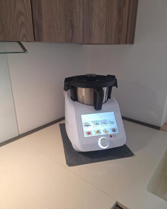 Monsieur Cuisine robot
