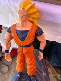 Action figure dragon ball