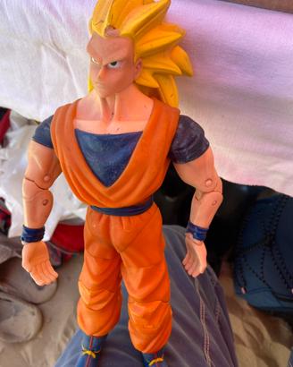 Action figure dragon ball