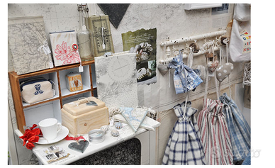 oggetti vari scarpe folletti per mercatini