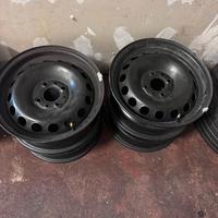 4 cerchi in ferro 14” fiat 500