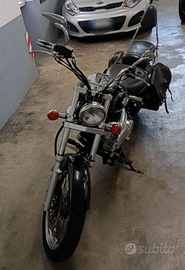 Moto Suzuki Intruder 250cc