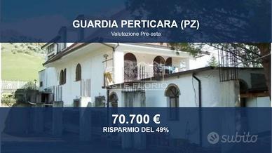 Immobile in asta di 360 m² con più di 5 locali a G