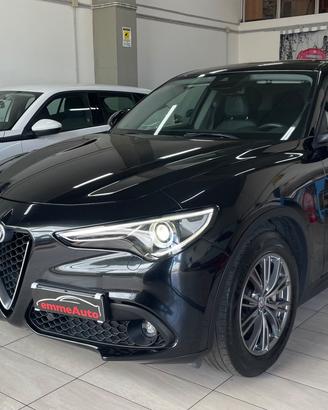 Alfa Romeo Stelvio 2.2 Turbodiesel 180 CV AT8 RWD 