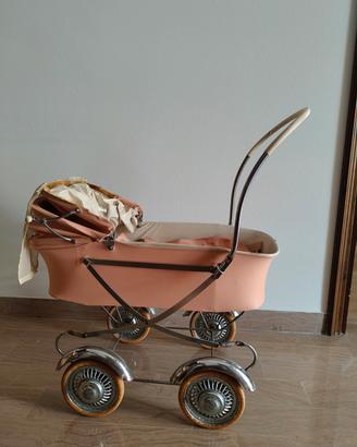 Carrozzina giocattolo vintage