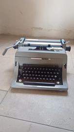 Macchina da scrivere Olivetti Linea 88 