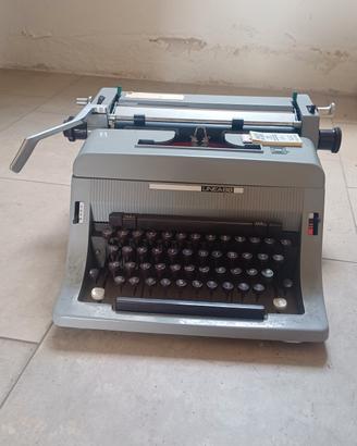 Macchina da scrivere Olivetti Linea 88 
