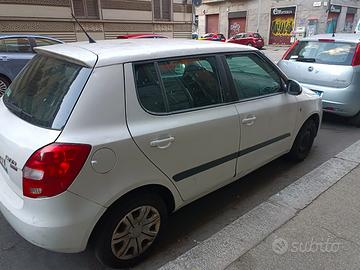 skoda fabia  2011