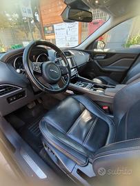 Jaguar F Pace