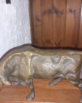 scultura toro 