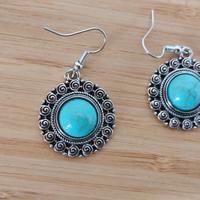 Orecchini color argento e pietra turchese azzurra