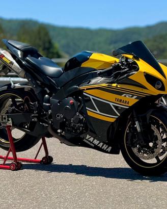 yamaha yzf r1 big bang  