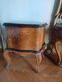 2 comodini in radica di noce