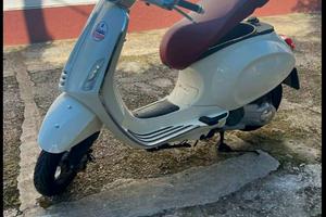 VESPA PRIMAVERA 125