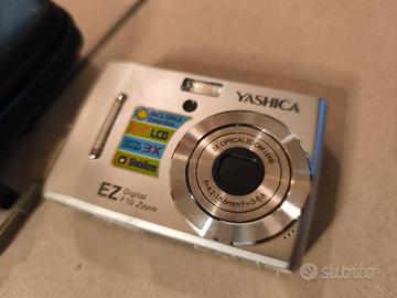 macch fotografica yashica Ez F10 